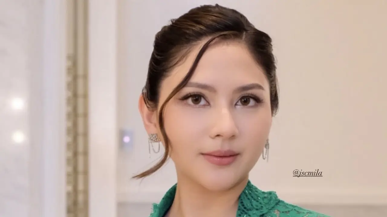 Jessica Mila di Acara Adat Batak