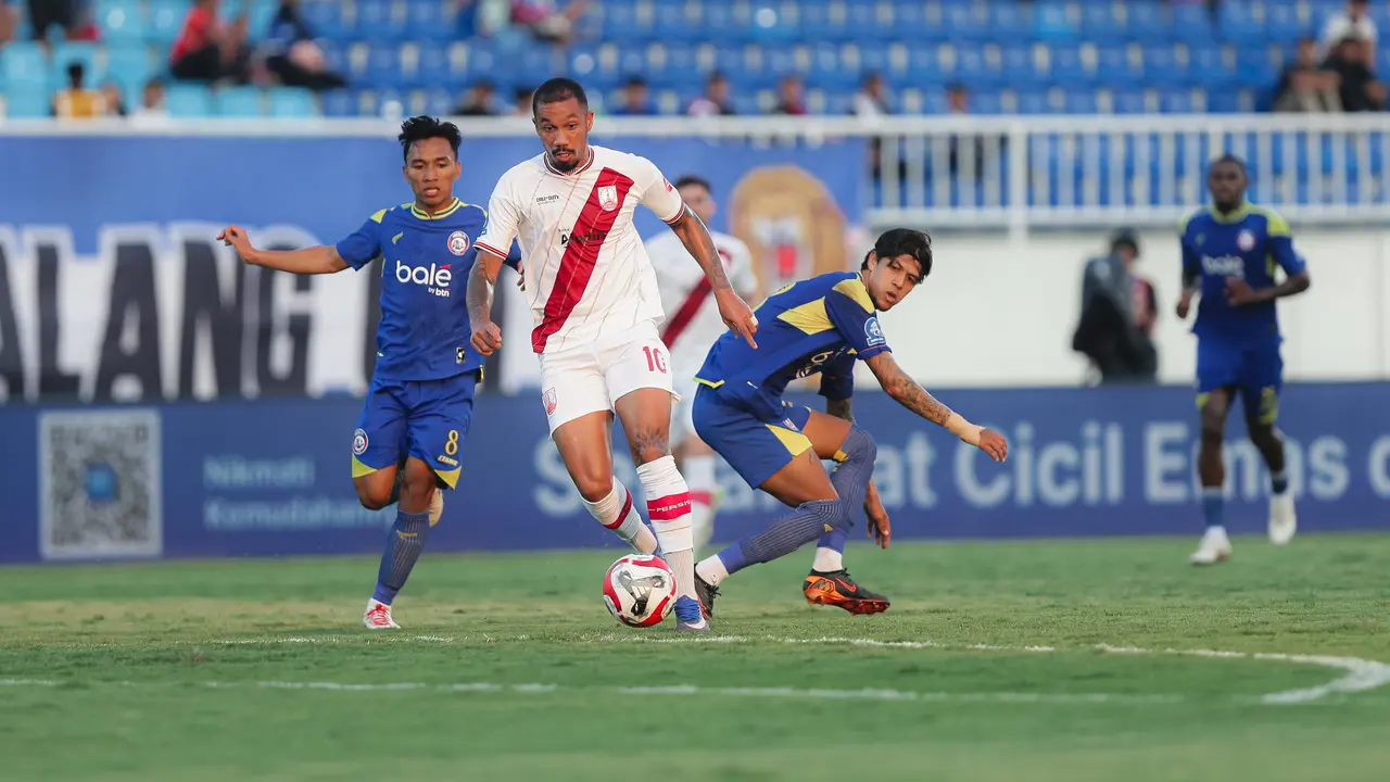 Persis Solo