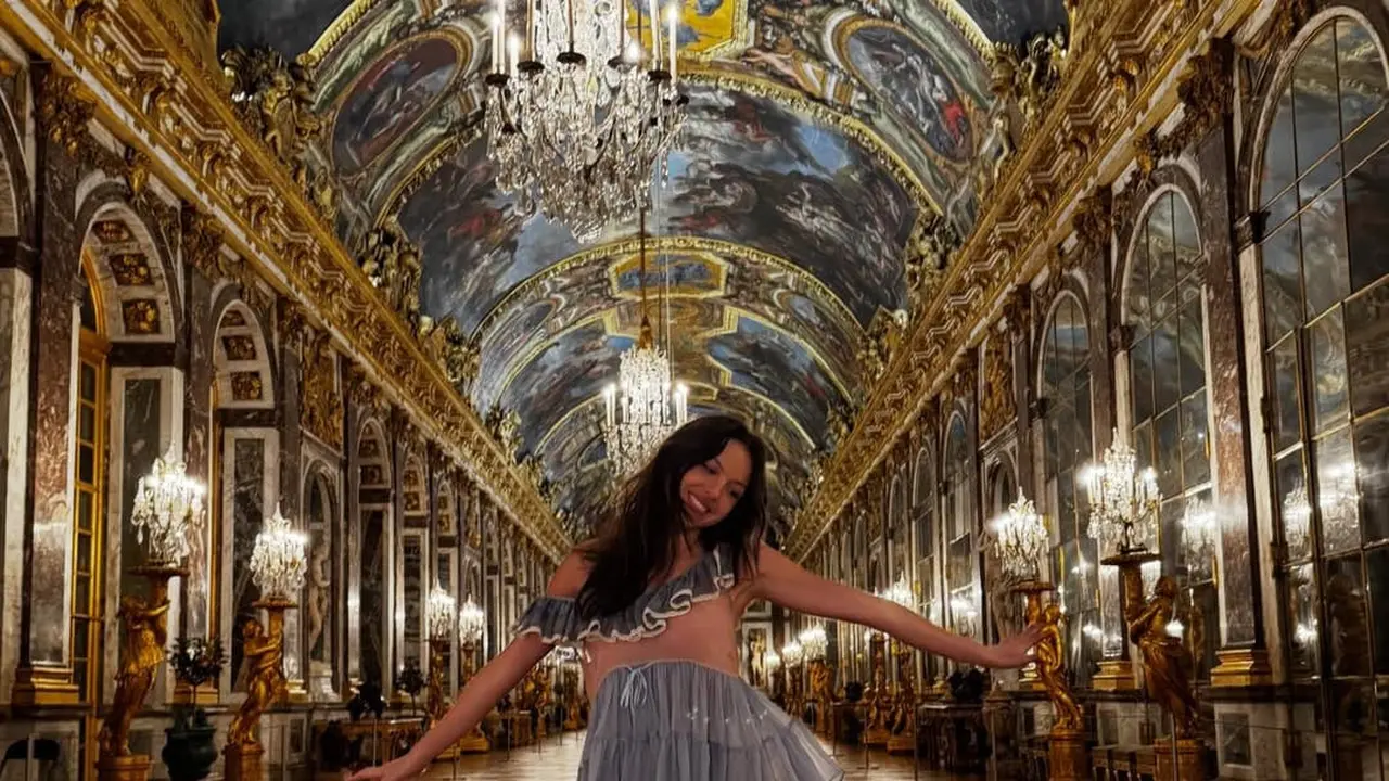 Sejarah Babydoll Dress, Dari Era Perang Dunia II hingga Jadi Tren Fashion Olivia Rodrigo