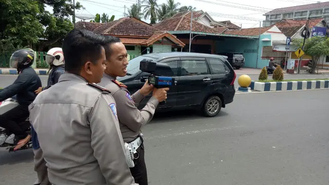 Speed gun