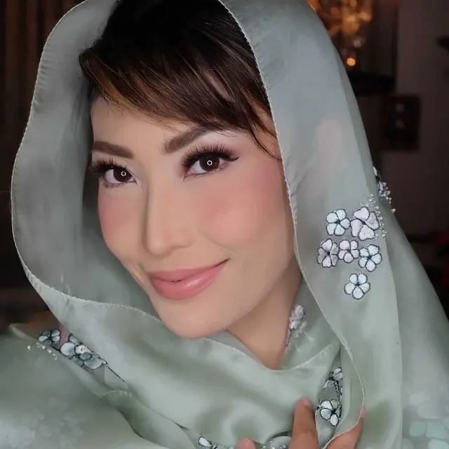 Ayu Dewi. (Foto: Instagram @mrsayudewi)