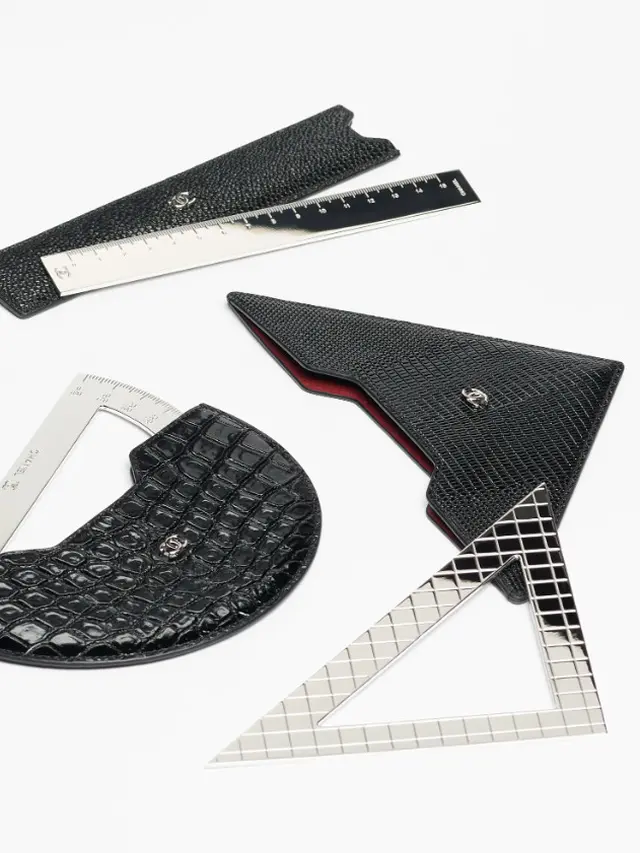 Chanel Hadirkan Alat Tulis yang Jadi Fashion Statement Lewat Geometry Set Mewah Seharga Rp26 Jutaan