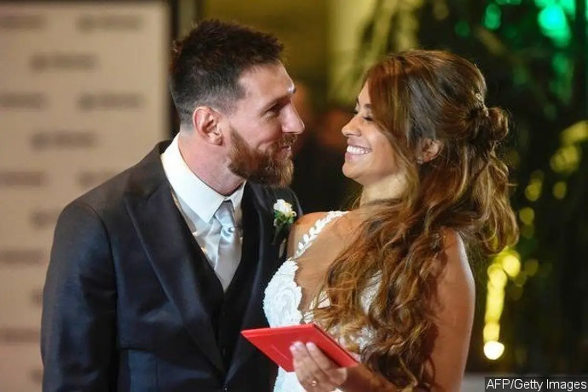 [Bintang] Lionel Messi dan Antonella Rocuzzo