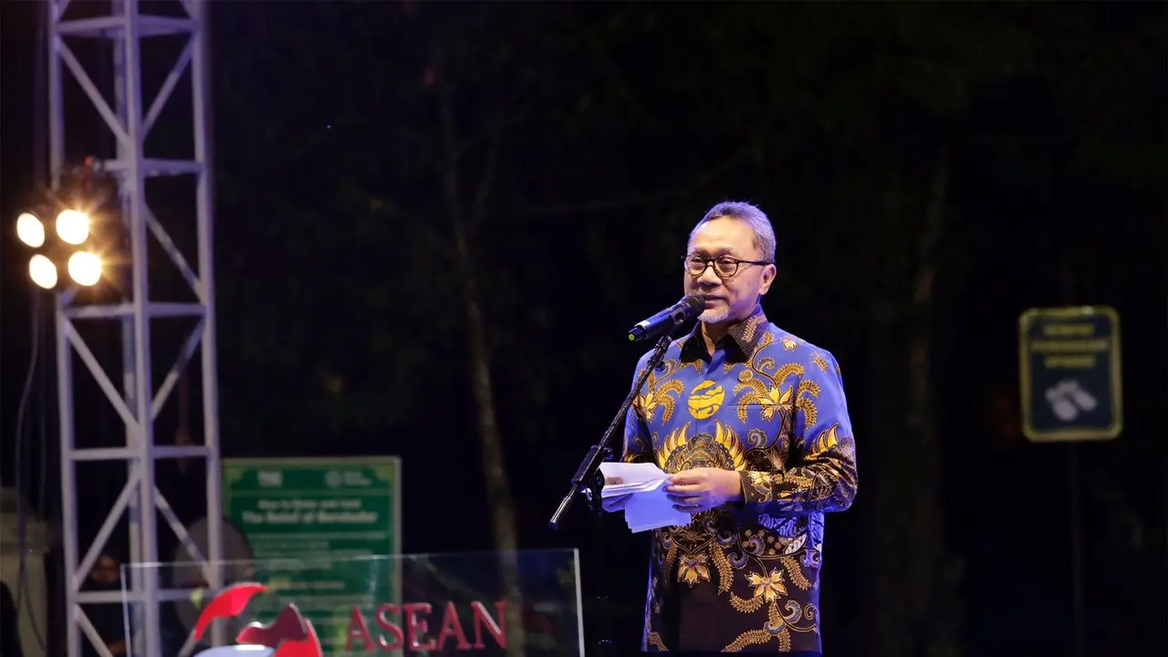 Menteri Perdagangan (Mendag) Zulkifli Hasanmenggelar jamuan makan malam (gala dinner) Klenteng ikonik Sam Poo Kong, Semarang, Jawa Tengah, Minggu (20/8/2023) malam. (Dok Kemendag)