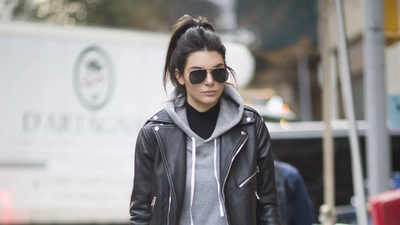 [Bintang] Kendall Jenner dan 5 Artis Lain Tanpa Makeup, Masih Cantik?