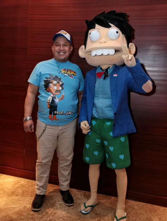 Dalam film animasi tersebut, Indro Warkop akan memerankan profesor Juned. Ini merupakan pengalaman pertamanya menjadi pengisi suara. Film ini diangkat dari komik karya Faza Ibnu Ubaidillah alias Faza Meonk. (Adrian Putra/Bintang.com)