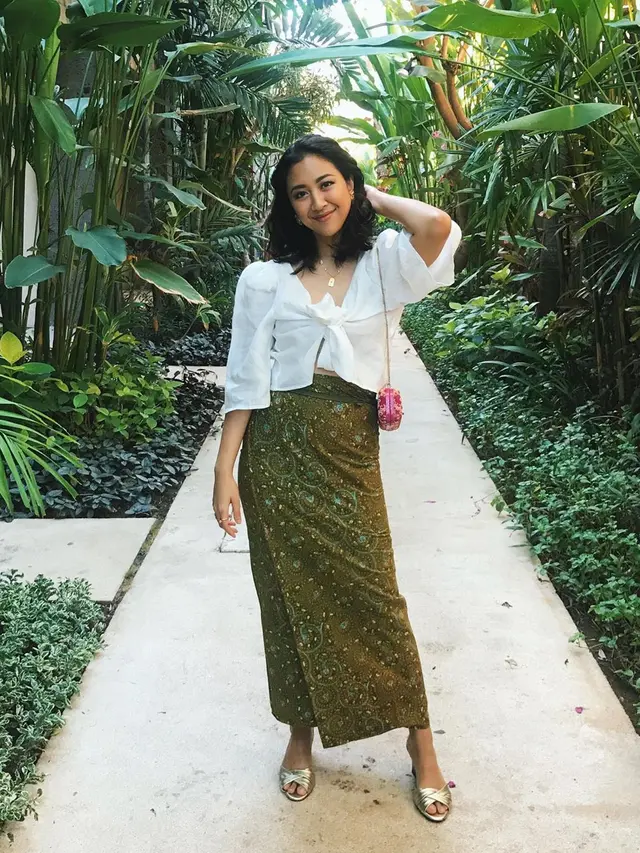 Inspirasi outfit Sherina