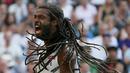 Penampilan petenis Jerman, Dustin Brown, saat mengalahkan Rafael Nadal dalam Turnamen Tenis Wimbledon di London, Inggris. (2/7/2015). (Reuters/Stefan Wermuth)