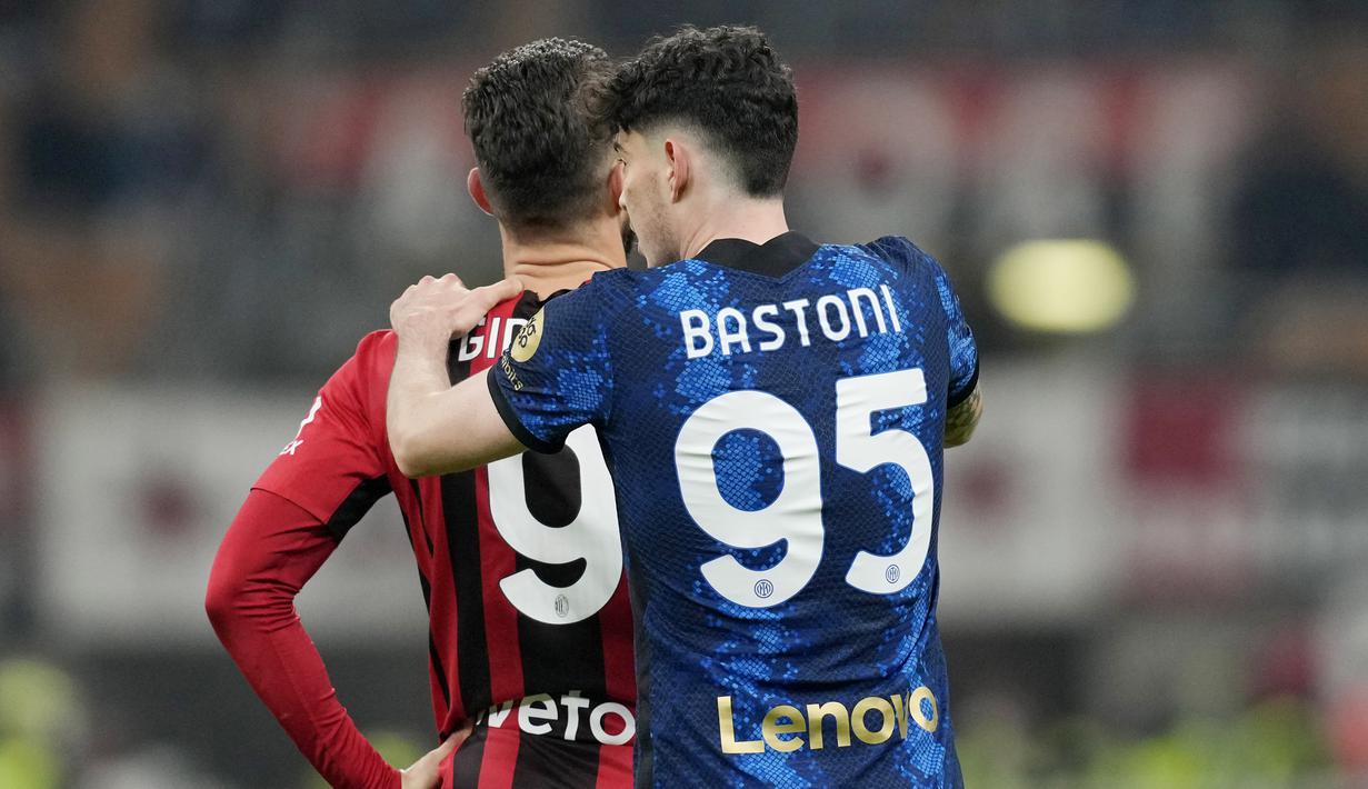 AC Milan dan Inter Milan harus puas bermain imbang pada Leg pertama semifinal Coppa Italia 2021/2022. (AP/Antonio Calanni)