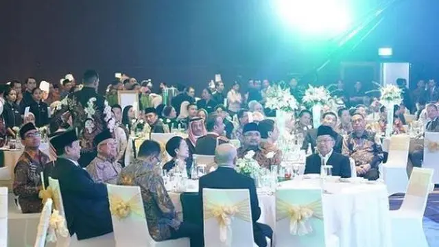 Menteri Agama (Menag) Yaqut Cholil Qoumas alias Gus Yaqut mengunggah foto kebersamaannya dengan sejumlah tokoh penting saat menghadiri Hari Nasional Arab Saudi ke-93 di Jakarta, Senin (25/9/2023).
