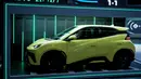 GIIAS tahun 2025 menghadirkan puluhan merek kendaraan global dan teknologi otomotif terkini. Tampak dalam foto, BYD Atto 1 yang dipamerkan dalam ajang Gaikindo Indonesia International Auto Show (GIIAS) ke-32 di Indonesia Convention Exhibition (ICE) di Tangerang, Banten, 23 Juli 2025. (Yasuyoshi CHIBA/AFP)