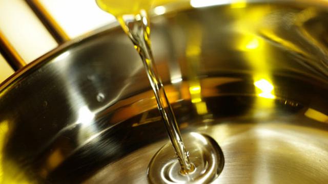 [Bintang] Alasan Kenapa Minyak Kelapa Lebih Baik dari Minyak Apapun