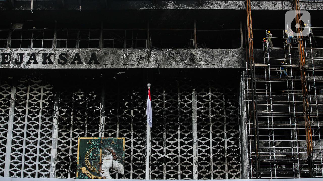 Perbaikan Gedung Kejaksaan Agung Yang Terbakar
