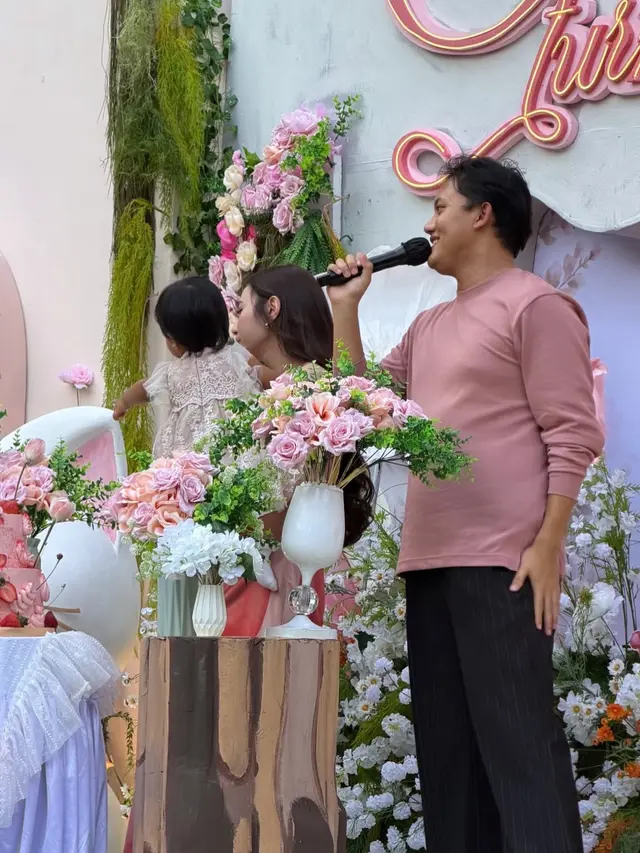 Rizky Febian merayakan ulang tahun putrinya yang pertama [@nindypricilia]