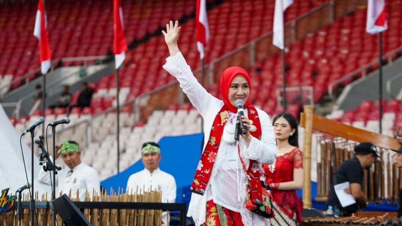 Secara ekonomi, sambung Kimung, seni musik tradisional angklung akan semakin kuat. Karena para peserta akan menyampaikan kabar baik tentang angklung ke lingkungan.