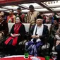 Presiden Joko Widodo (dua kiri) bersama Wapres Jusuf Kalla (kiri), Ketum PDIP Megawati Soekarnoputri (tengah), Ketum Partai Gerindra Prabowo Subianto (kanan), dan wapres terpilih Ma'ruf Amin (dua kanan) duduk bersama saat menghadiri Kongres V PDIP di Bali, Kamis (8/8/2019). (Liputan6.com/JohanTallo)