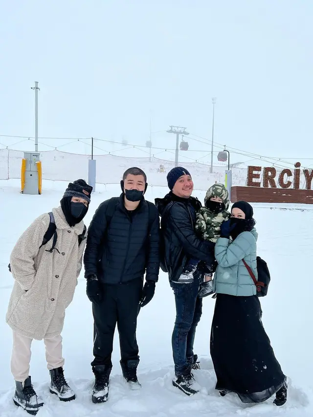 Lyra Virna dan keluarga liburan akhir tahun di Turki (Foto: instagram lyravirna)