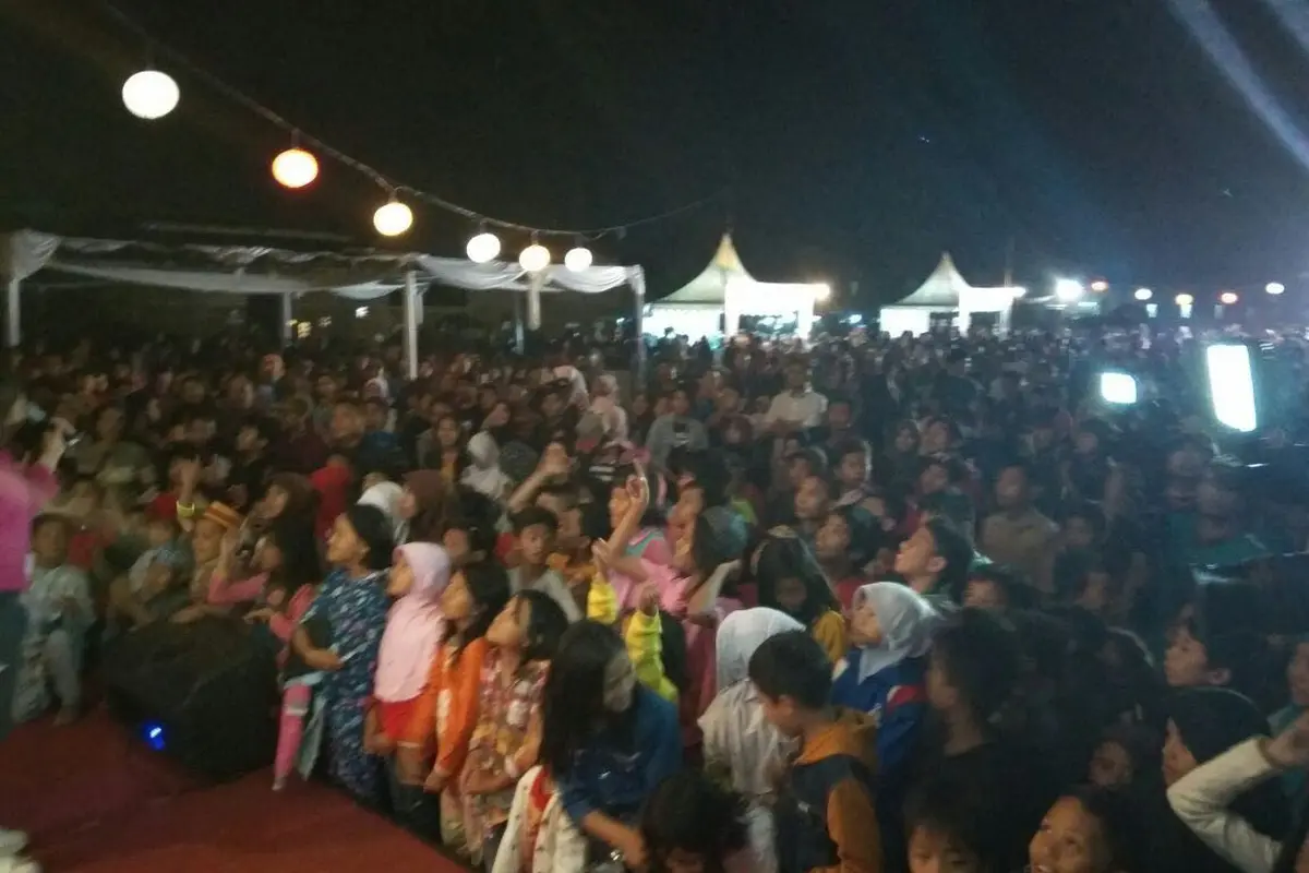 [Bintang] Layar Tancap untuk Semua