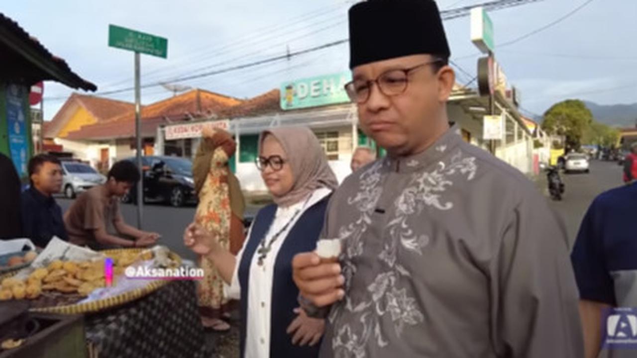 "Kenapa serabi, pak?" tanya sang perekam video.