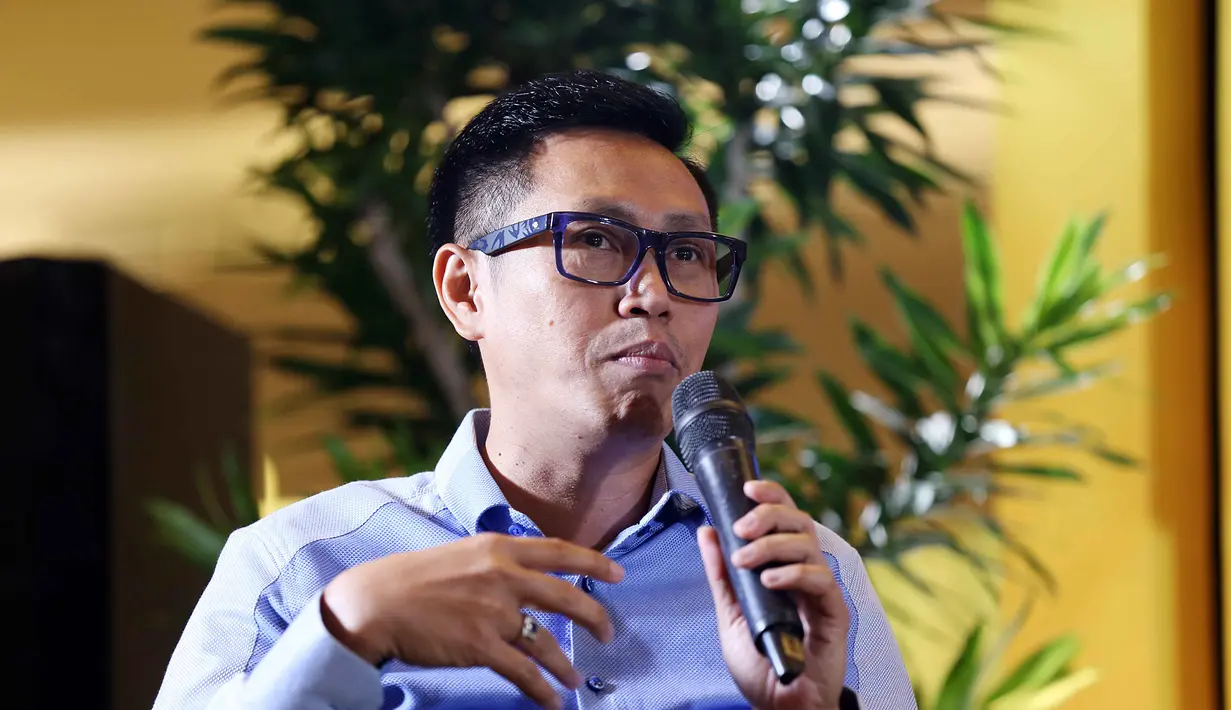 Demi mengklarifikasi kabar tersebut, Eko juga bersusah payah mendatangi keluarganya. Mengklarifikasi bahwa berita yang beredar tidak benar. (Nurwahyunan/Bintang.com)