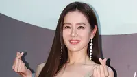 Son Ye Jin menghadiri Baeksang Arts Awards ke-56 di KINTEX, Goyang-si, Korea Selatan, 5 Juni 2020. (HANDOUT / BAEKSANG ARTS AWARDS / AFP)
