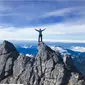 Puncak Carstensz atau Puncak Jaya, di gunung Jayawijaya, Papua merupakan puncak tertinggi di Indonesia. (dok.Instagram @carstenszpyramid/https://www.instagram.com/p/BsTB9qRAqUF/Henry