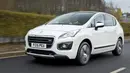 Peugeot 3008 model tahun 2013 sampai 2016 menjadi opsi menggiurkan jika ingin SUV bekas keluaran Eropa. Populasinya yang cukup jarang membuatnya terlihat unik di jalan. Memang tampang mobil ini lebih terlihat seperti sebuah MPV, namun sebenarnya 3008 masuk ke dalam segmen crossover. Mobil ini dijual di pasar mobil bekas mulai dari Rp130 juta hingga Rp210 juta saja. (Source: rac.co.uk)