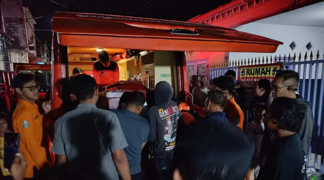 Senyum Terakhir Sari Sukoco di Atas KMP Mutiara Sentosa 2