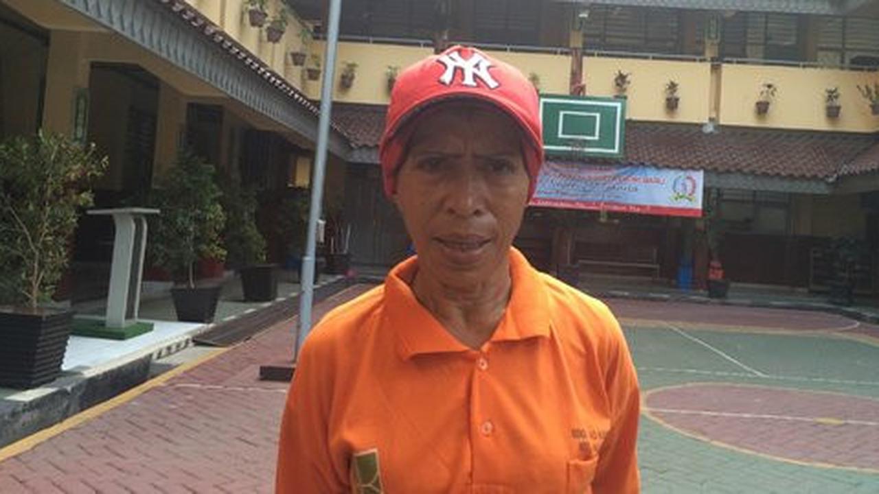 Cucu ditolak masuk SMPN 277 DKI, tukang sapu ancam lapor ke Ahok