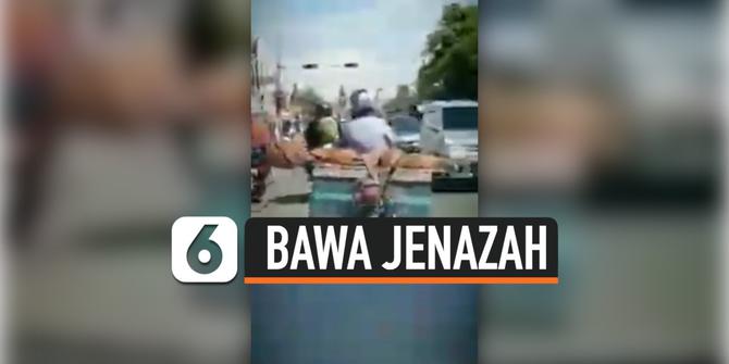 VIDEO: Viral Pria Bawa Jenazah di Atas Motor