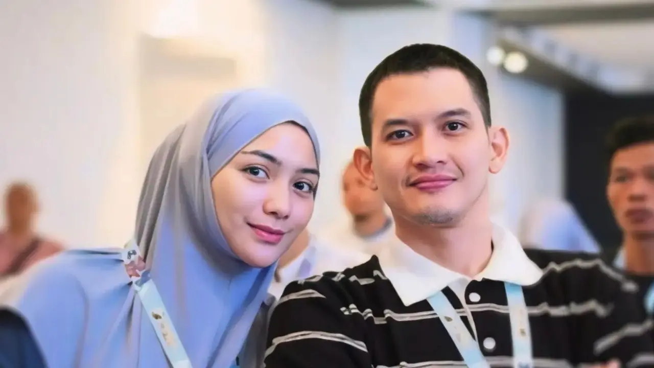 Cukur Botak, Ini 6 Potret Citra Kirana dan Rezky Adhitya Berangkat Haji