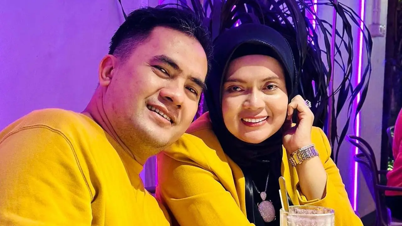 Saipul Jamil dan Neng Dessy.