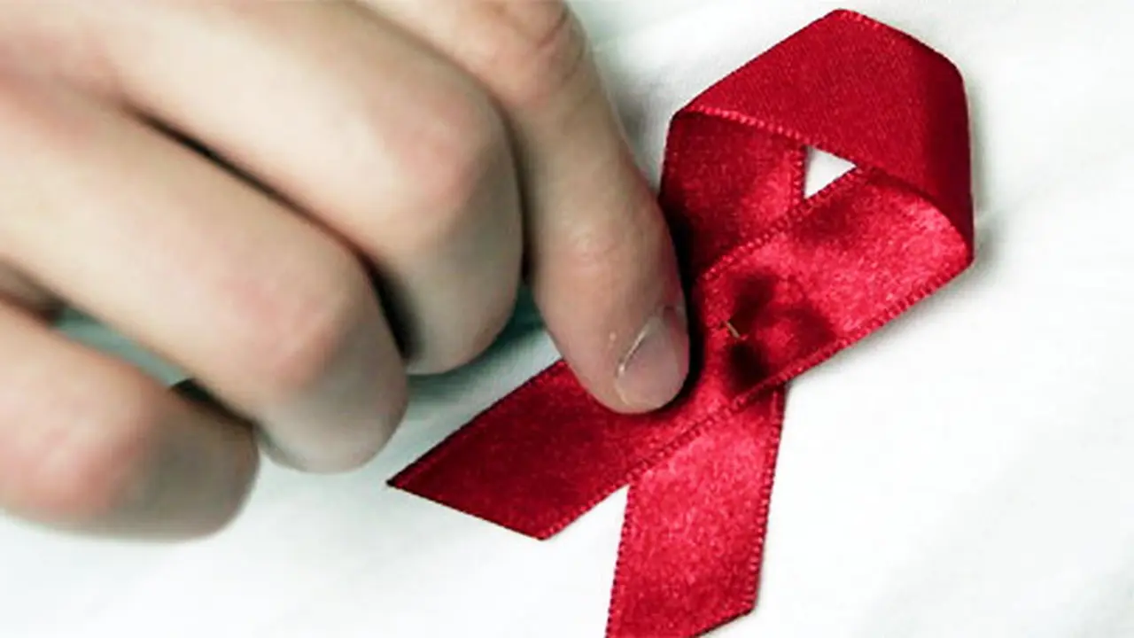 aids121202b.jpg
