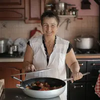 Cara menghangatkan makanan agar kandungan gizinya tidak hilang (foto: Pexels/Andrea Piacquadio)