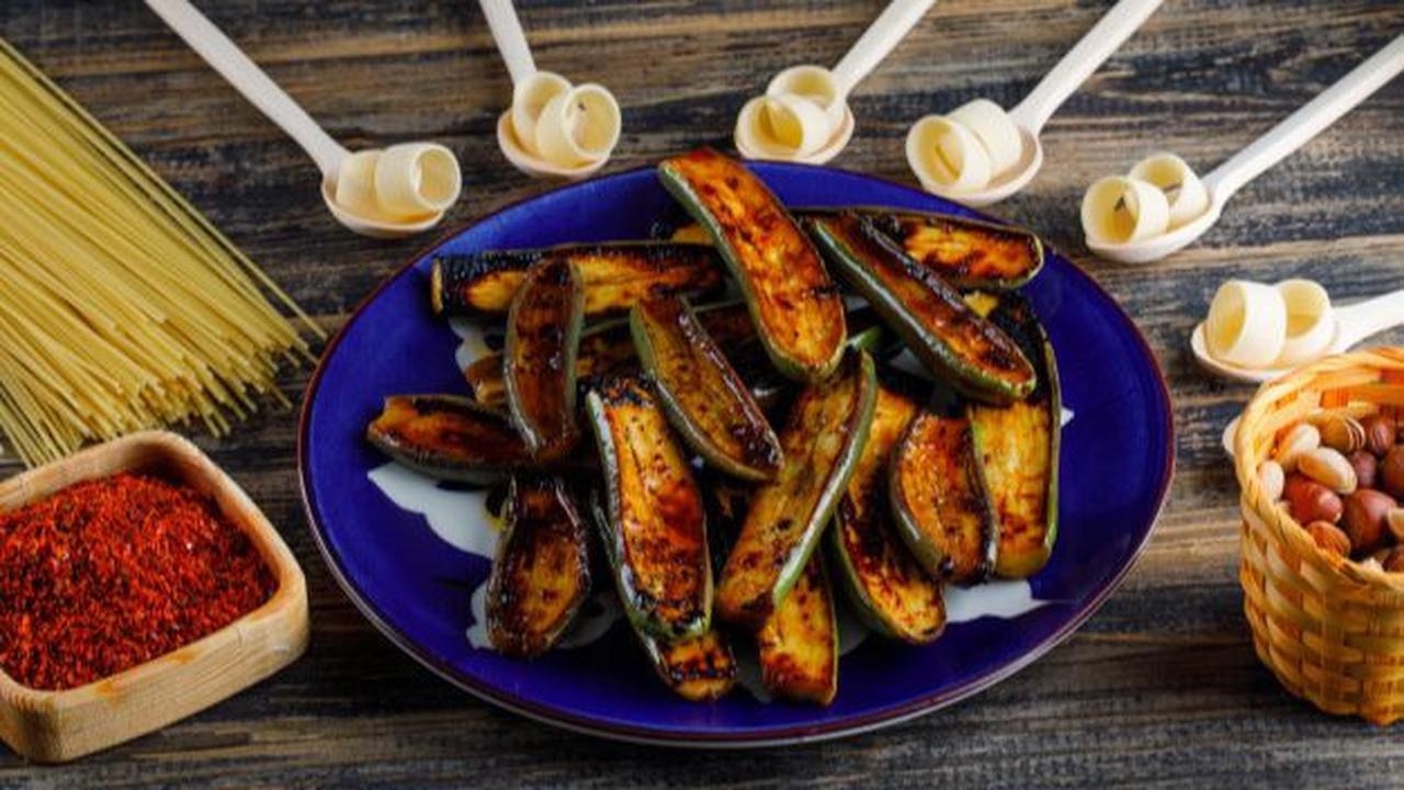 Tanpa Pakai Cuka, Ini Trik Masak Terong Biar Tetap Cerah dan Anti Hitam