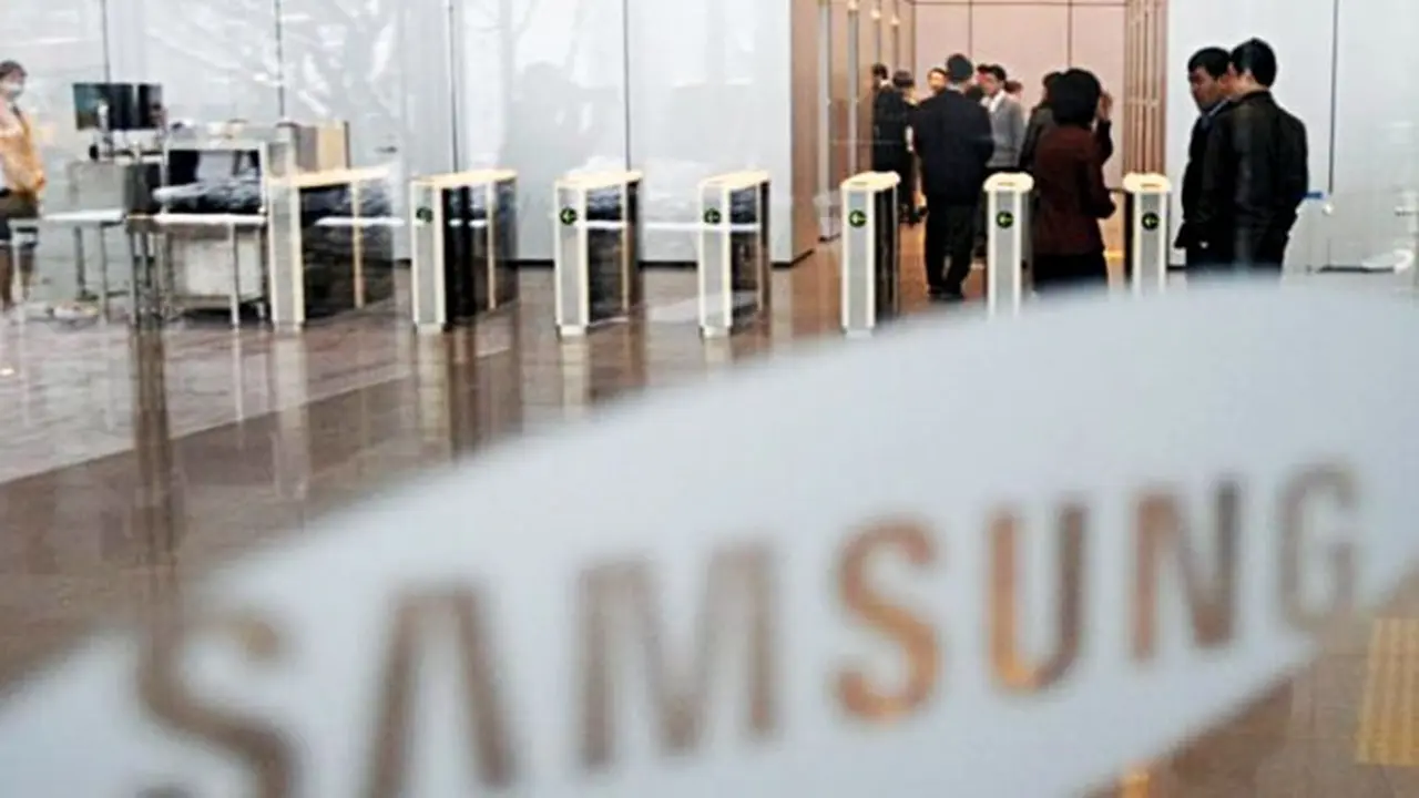 samsung-131016b.jpg
