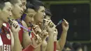 Pebasket Indonesia memamerkan medali juara Invitation Tournament Asian Games 2018 di GBK Hall Basket, Jakarta usai di final mengalahkan timnas basket India 78-68. (Bola.com/Peksi Cahyo)