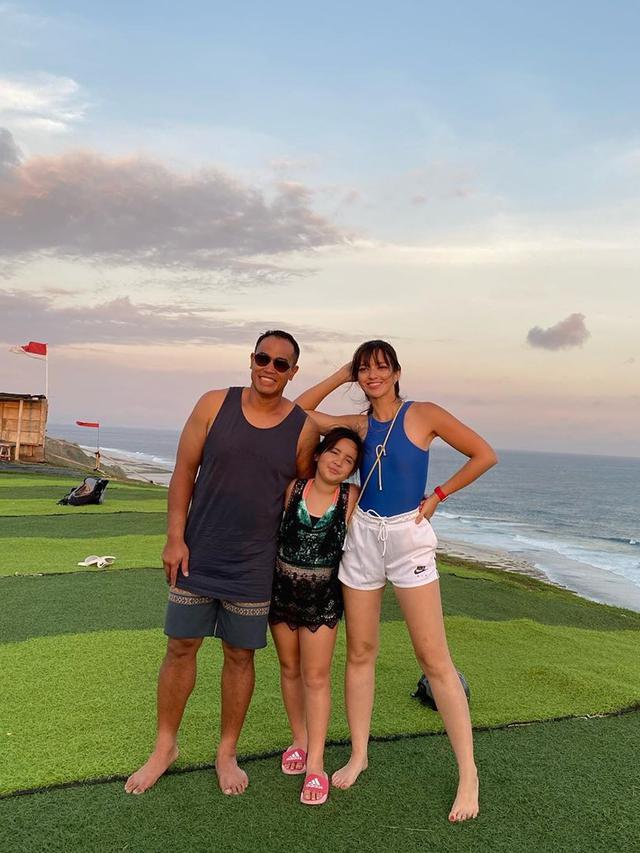 [Fimela] Nia Ramadhani dan Ardie Bakrie