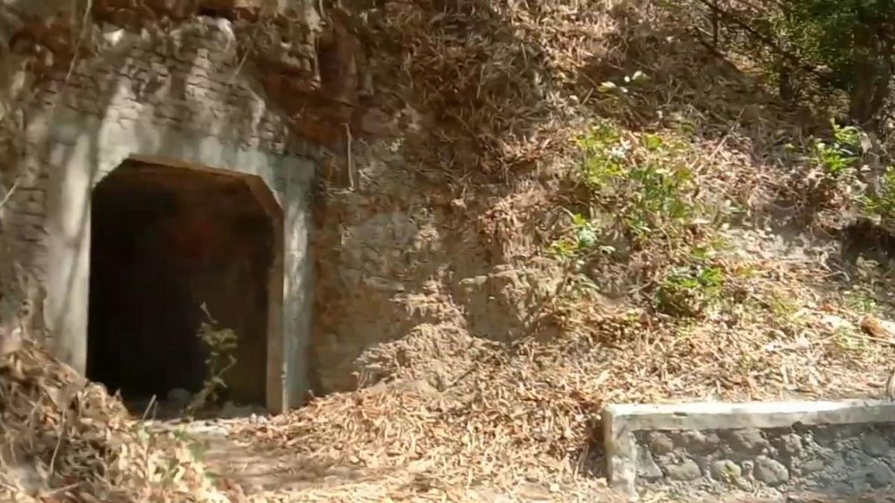 Gua Jepang Berada Tak Jauh dari Danau