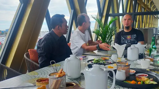 Ahmad Dhani bertemu dengan sejumlah pencipta lagu asal Sumbar (ist)