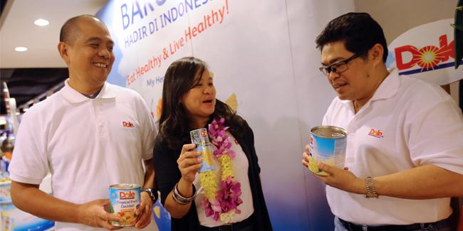 Dari kiri: Asean Director Commercial Bussines Group Dole Asia, Noel Casanova, Corporate Accounts Development Manager Packaged Food Divison, Giovanna T. Talag, dan Country Director Commercial, Syarifuddin Saide