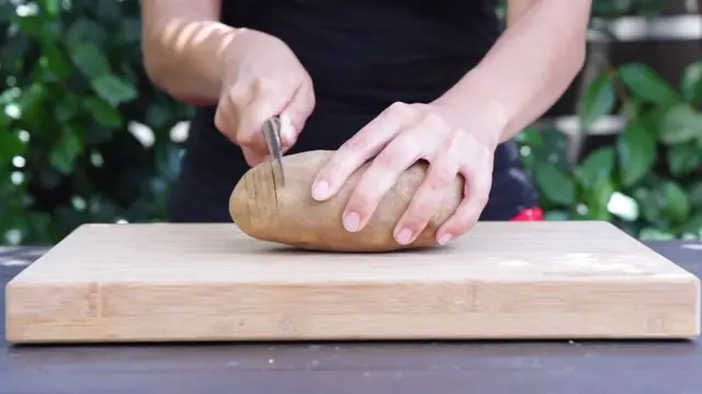 [Bintang] Kentang Panggang Iris yang Nggak Kalah Lezat dengan Baguette