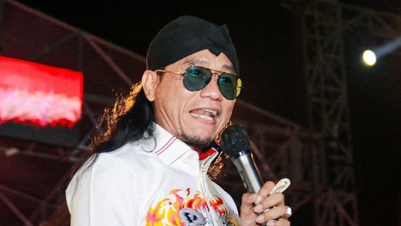 Usai Hina Penjual Es Teh, Kini Gus Miftah Upload Video Borong Dagangan Pedagang Kecil saat Berdakwah