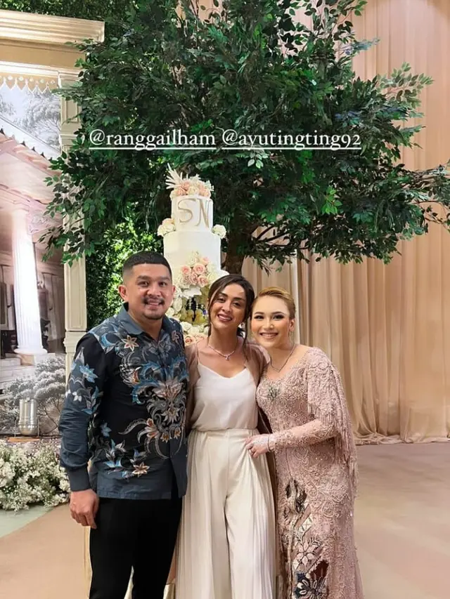 Potret 7 Seleb di Pernikahan Adik Ayu Ting Ting, Curi Perhatian