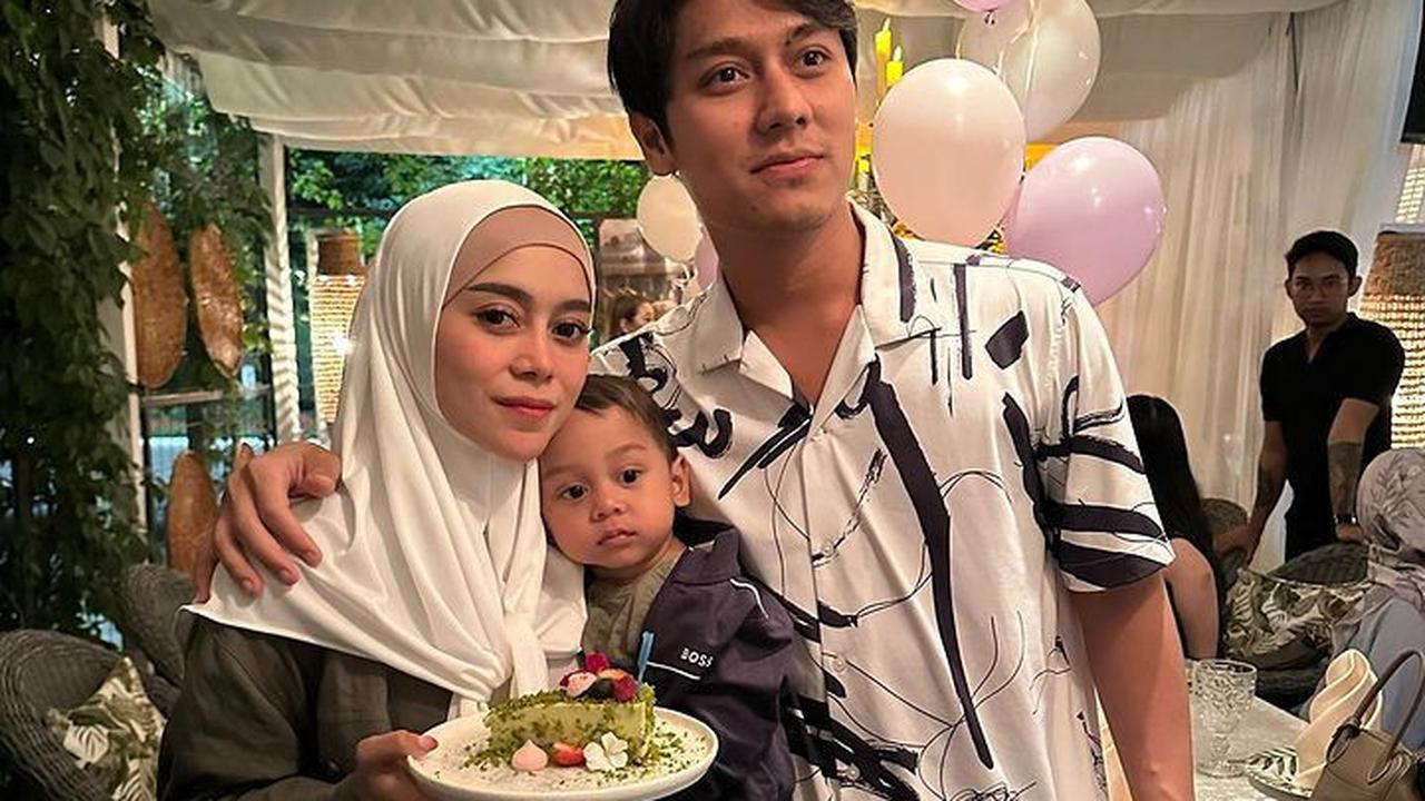 Wajah Baby L mencuri perhatian. Baby L memiliki paras ganteng.