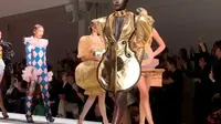 Beberapa koleksi Moschino pada Milan Fashion Week 2019. (dok. instagram.com/moschino/https://www.instagram.com/p/B2nORzFBhSj/Novi Thedora)