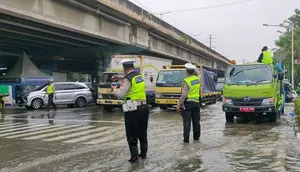 Pengaturan Lalu Lintas Tetap Berjalan Meski Gedung Bapenda DKI Terbakar