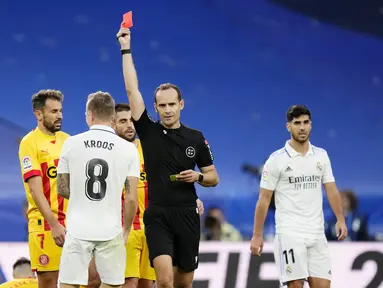 Toni Kroos akhirnya mendapat kartu merah pertama di sepanjang karier di sepak bola profesionalnya. (AP/Jose Breton)