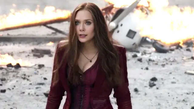 Elizabeth Olsen - 6 Momen Captain America: Civil War yang Bikin Baper