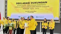 Kesatuan Perempuan Partai Golkar (KPPG) mendeklarasikan dukungan kepada Airlangga Hartarto agar kembali menjadi Ketua Umum (Ketum) Partai Golkar periode 2024-2029. (Liputan6.com/Nanda Perdana Putra).
